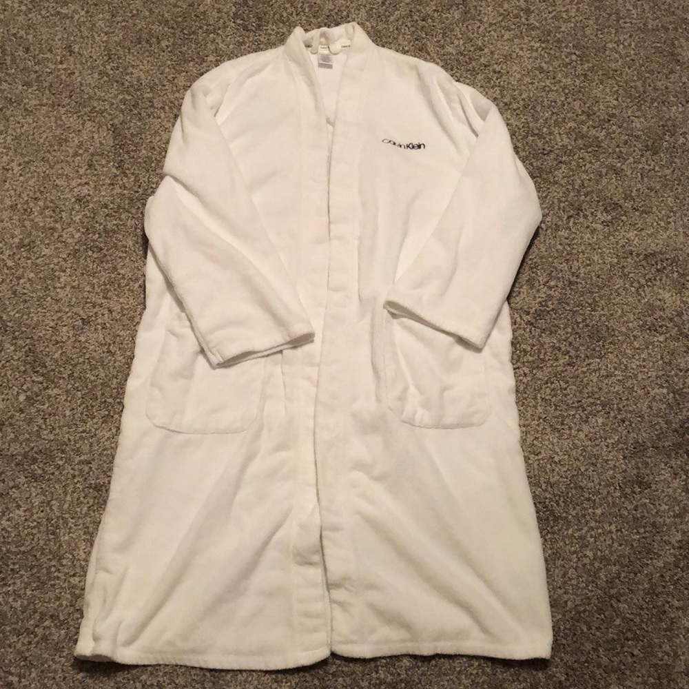 Calvin Klein white robe. Comes with belt!